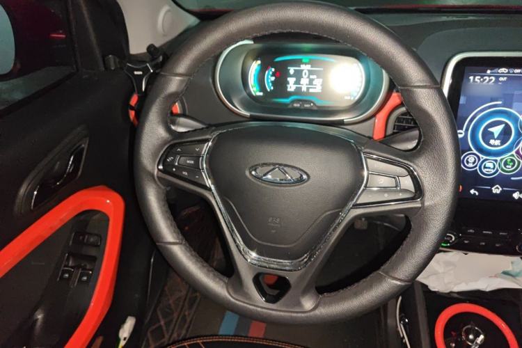 Used Chery QQ Little Ant 2021 200 000 Yuan "Ant Fan" Edition Energized Version NMC Lithium Battery 301 km Steering Wheel