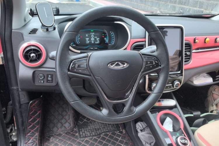 Used Chery QQ Little Ant 2021 200 000-Yuan Ant Fan Edition Talent Version NMC Battery 408 km续航 Steering Wheel