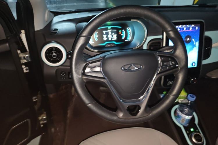 Used Chery QQ Little Ant 2021 200 000-Yuan Ant Fan Edition Talent Version NMC Battery 301 km Steering Wheel