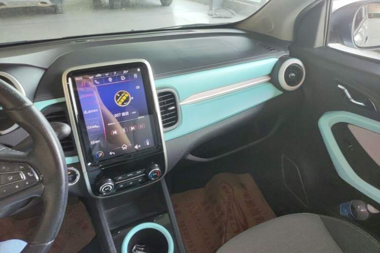 Used Chery QQ Little Ant 2021 150 000 Yuan "Ant Fan" Edition Ant Cool Version with Ternary Lithium Audio And AC Panel