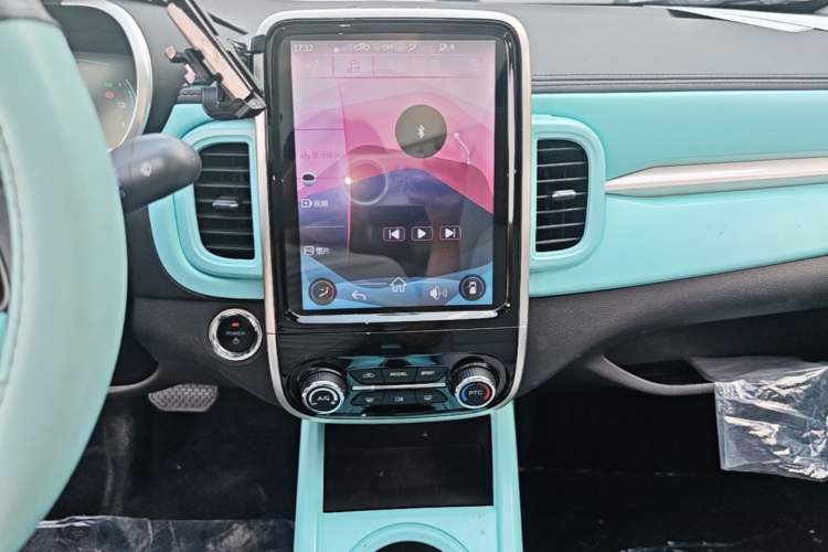 Used Chery QQ Little Ant 2021 200 000 Yuan "Ant Fan" Edition Energized Version NMC Lithium Battery 301 km Audio And AC Panel