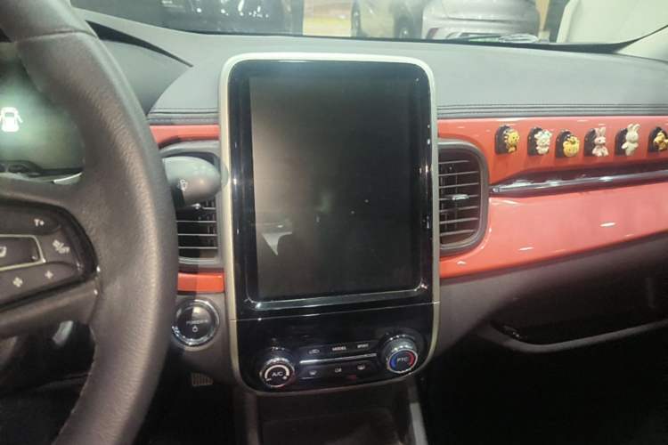 Used Chery QQ Little Ant 2021 150 000 Yuan "Ant Fan" Edition New Ant Cool Version Lithium-Ion Battery Audio And AC Panel