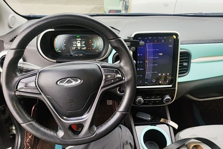 Used Chery QQ Little Ant 2021 150 000 Yuan Ant Fan Edition Ant Trend Version Lithium Iron Phosphate Center Console