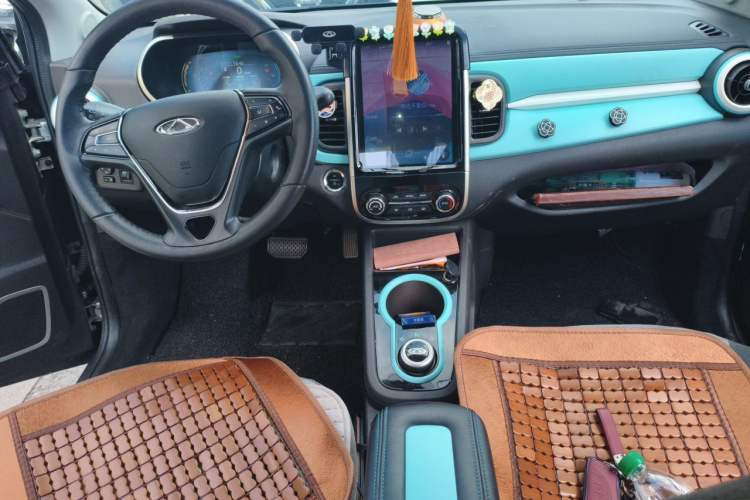 Used Chery QQ Little Ant 2021 150 000 Yuan Ant Fan Edition New Ant Cool Version Lithium Iron Phosphate Center Console