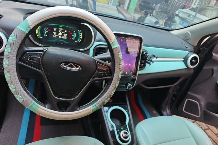 Used Chery QQ Little Ant 2021 150 000 Yuan Ant Fan Edition Ant Cool Version Lithium Iron Phosphate Center Console