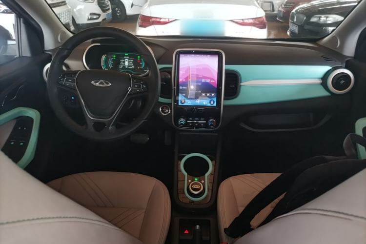 Used Chery QQ Little Ant 2021 150 000 Yuan "Ant Fan" Edition Ant Cool Version with Ternary Lithium Center Console
