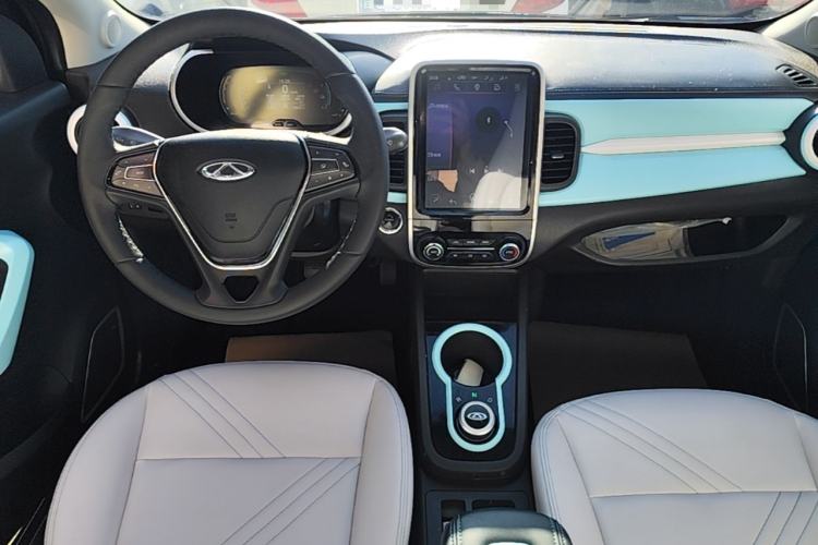 Used Chery QQ Little Ant 2021 150 000 Yuan "Ant Fan" Edition New Ant Cool Version Lithium-Ion Battery Center Console