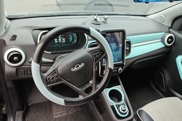 Used Chery QQ Little Ant 2021 150 000 Yuan "Ant Fan" Edition New Ant Cool Version Lithium-Ion Battery Center Console
