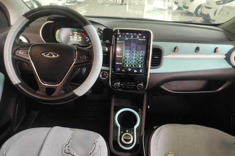 Used Chery QQ Little Ant 2021 150 000 Yuan Ant Fan Edition Ant Cool Version Lithium Iron Phosphate Center Console