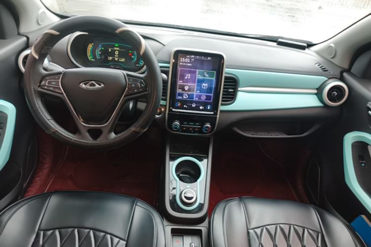 Used Chery QQ Little Ant 2021 150 000 Yuan Ant Fan Edition Ant Trend Version Lithium Iron Phosphate Center Console