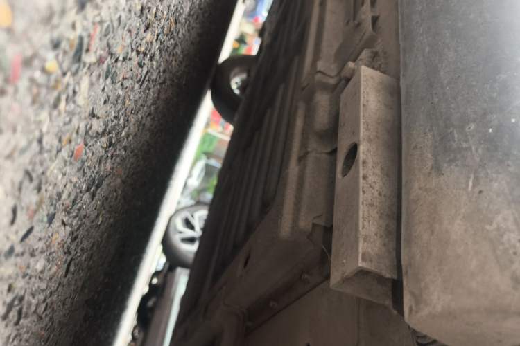 Used Chery QQ Little Ant 2021 150 000 Yuan "Ant Fan" Edition New Ant Xuan Version Lithium-NMC Battery Chassis Front Right