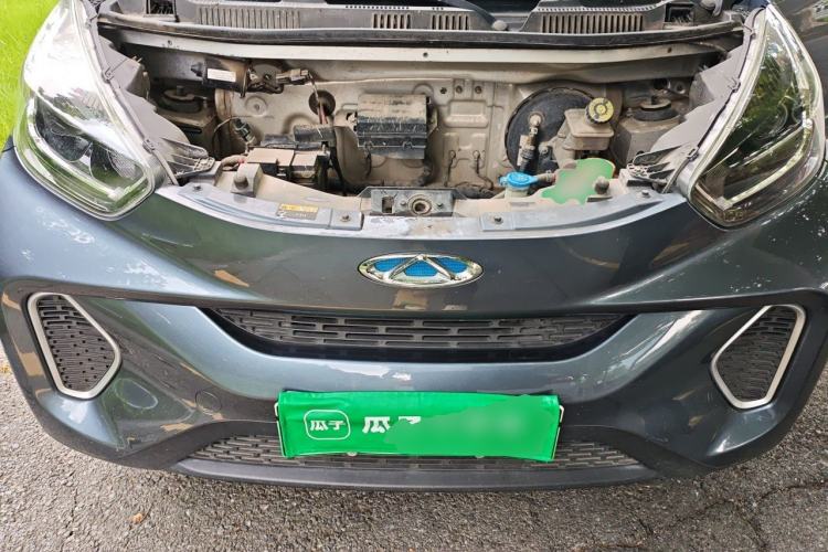 Used Chery QQ Little Ant 2021 200 000-Yuan Ant Fan Edition Talent Version NMC Battery 301 km Engine Bay