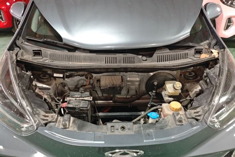 Used Chery QQ Little Ant 2021 200 000-Yuan Ant Fan Edition Oxygen Version Lithium Iron Phosphate 301 km Engine Bay