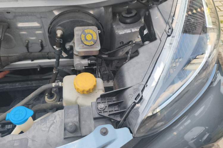 Used Chery QQ Little Ant 2021 150 000 Yuan Ant Fan Edition New Ant Cool Version Lithium Iron Phosphate Engine Bay Left