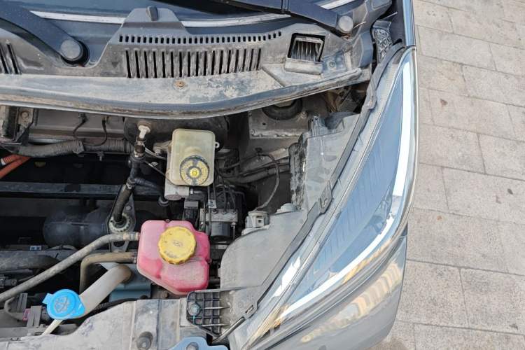 Used Chery QQ Little Ant 2021 200 000-Yuan Ant Fan Edition Oxygen Version Lithium Iron Phosphate 301 km Engine Bay Left