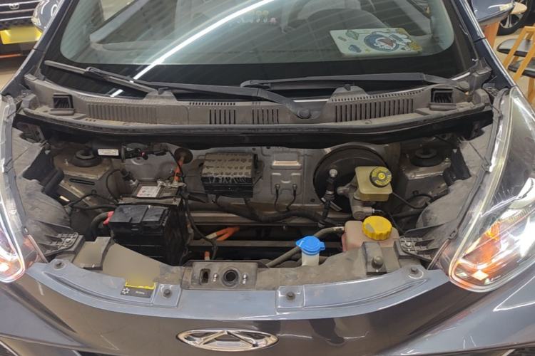 Used Chery QQ Little Ant 2021 150 000 Yuan "Ant Fan" Edition New Ant Cool Version Lithium-Ion Battery Engine Bay