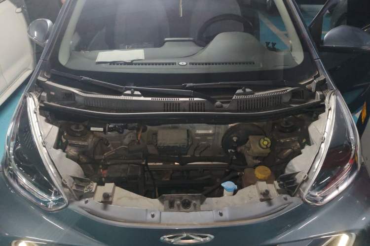 Used Chery QQ Little Ant 2021 200 000-Yuan Ant Fan Edition Oxygen Version Lithium Iron Phosphate 301 km Engine Bay