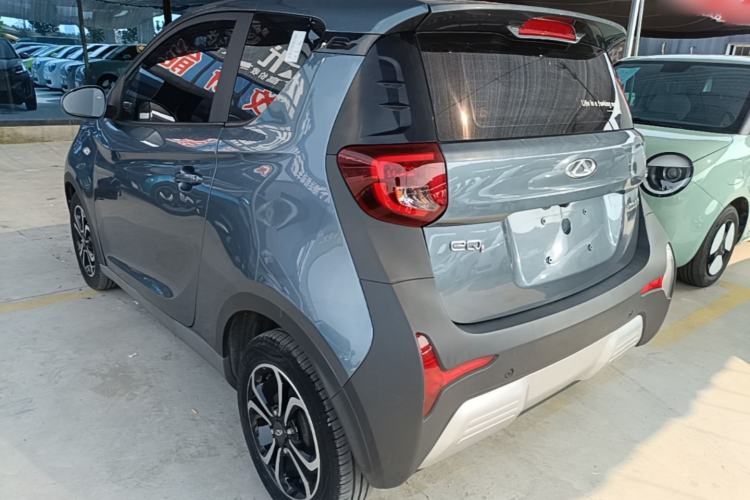 Used Chery QQ Little Ant 2021 200 000-Yuan Ant Fan Edition Talent Version NMC Battery 301 km Exterior 2