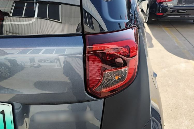 Used Chery QQ Little Ant 2021 150 000 Yuan "Ant Fan" Edition New Ant Cool Version Lithium-Ion Battery Exterior 3