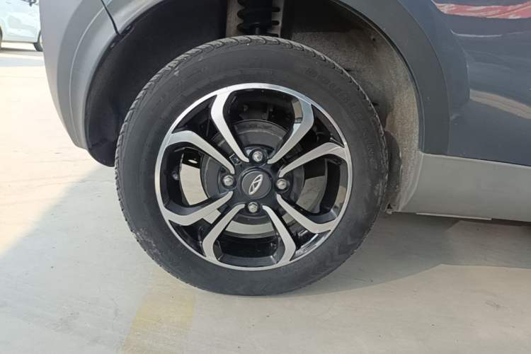 Used Chery QQ Little Ant 2021 200 000-Yuan Ant Fan Edition Talent Version NMC Battery 301 km Exterior 5