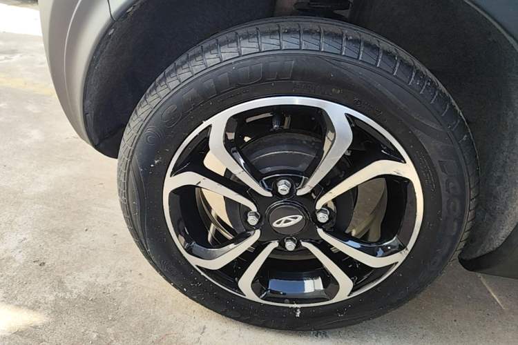 Used Chery QQ Little Ant 2021 150 000 Yuan "Ant Fan" Edition New Ant Cool Version Lithium-Ion Battery Exterior 5