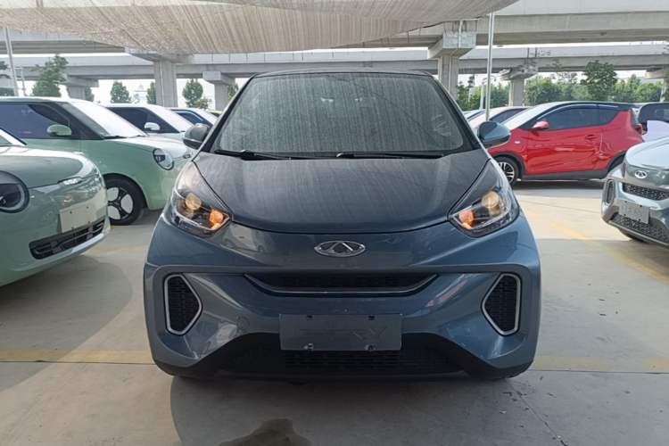 Used Chery QQ Little Ant 2021 200 000-Yuan Ant Fan Edition Talent Version NMC Battery 301 km Front