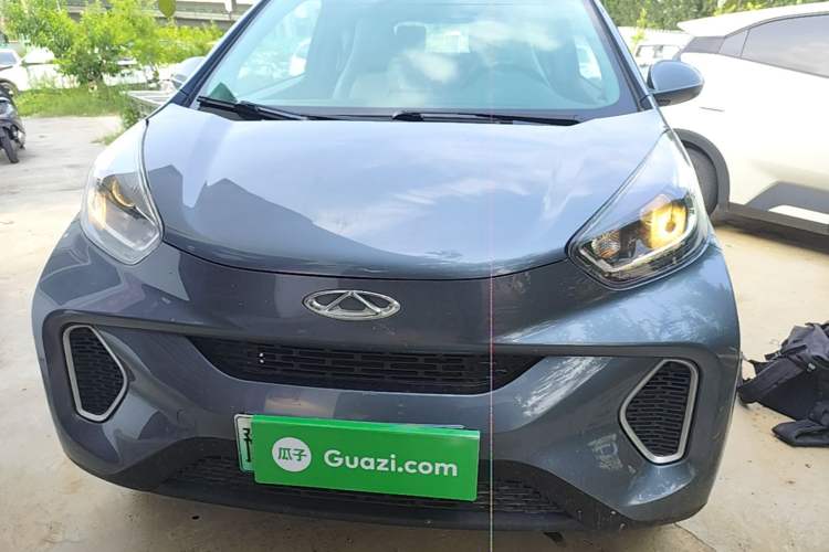 Used Chery QQ Little Ant 2021 200 000-Yuan Ant Fan Edition Talent Version NMC Battery 301 km Front