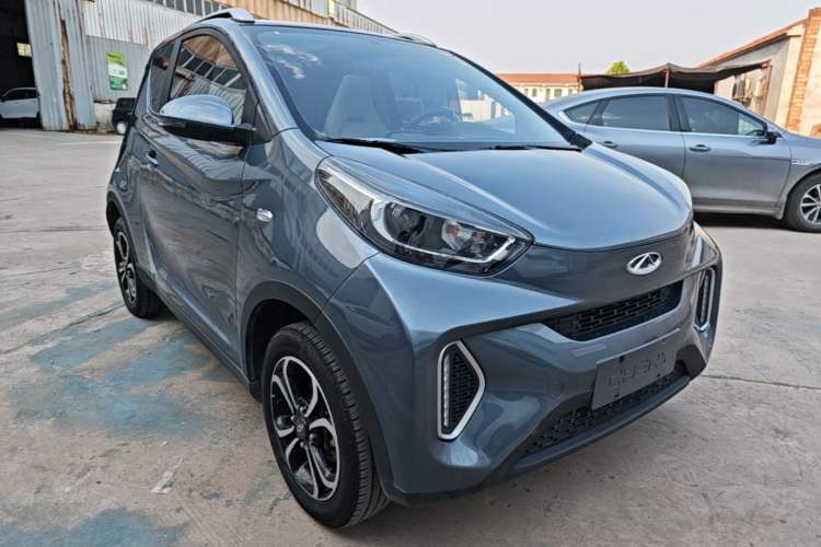 Used Chery QQ Little Ant 2021 200 000 Yuan "Ant Fan" Edition Energized Version NMC Lithium Battery 301 km Front Right 45 Deg