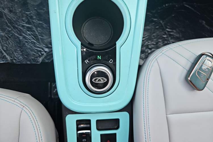 Used Chery QQ Little Ant 2021 200 000 Yuan "Ant Fan" Edition Energized Version NMC Lithium Battery 301 km Gear Lever