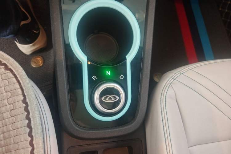 Used Chery QQ Little Ant 2021 200 000 Yuan Ant Fan Edition Energized Version Lithium Iron Phosphate 301 km Gear Lever