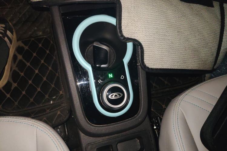 Used Chery QQ Little Ant 2021 200 000-Yuan Ant Fan Edition Oxygen Version Lithium Iron Phosphate 301 km Gear Lever
