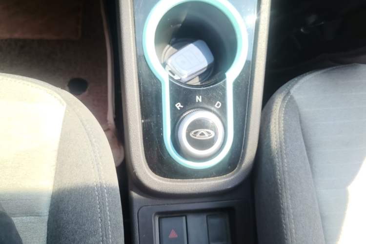 Used Chery QQ Little Ant 2021 150 000 Yuan Ant Fan Edition Ant Trend Version Lithium-Ion Battery Gear Lever