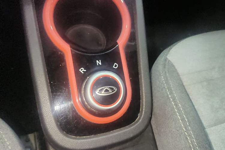 Used Chery QQ Little Ant 2021 150 000 Yuan "Ant Fan" Edition New Ant Cool Version Lithium-Ion Battery Gear Lever
