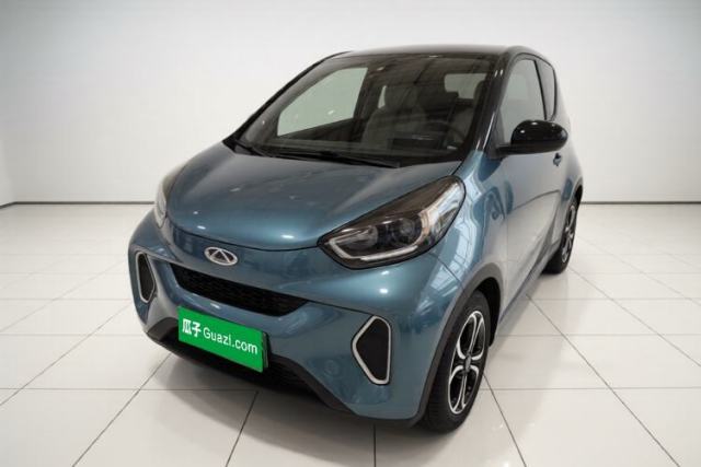 Ojetý Chery QQ Little Ant 2021 150 000 Yuan "Ant Fan" Edition Ant Cool Version with Ternary Lithium