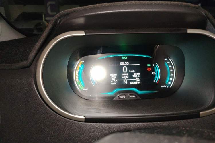 Used Chery QQ Little Ant 2021 200 000-Yuan Ant Fan Edition Talent Version Lithium Iron Phosphate 301 km Instrument Cluster