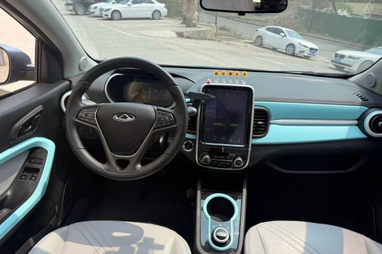 Used Chery QQ Little Ant 2021 150 000 Yuan "Ant Fan" Edition New Ant Cool Version Lithium-Ion Battery Interior 2