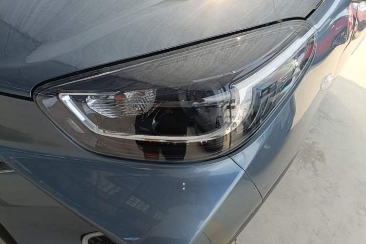 Used Chery QQ Little Ant 2021 200 000-Yuan Ant Fan Edition Talent Version NMC Battery 301 km Left Front Headlight