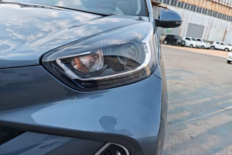 Used Chery QQ Little Ant 2021 200 000 Yuan "Ant Fan" Edition Energized Version NMC Lithium Battery 301 km Left Front Headlight