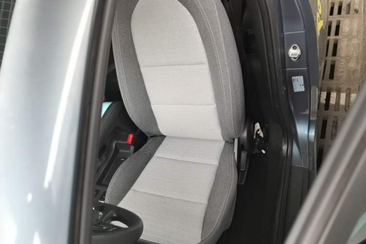 Used Chery QQ Little Ant 2021 150 000 Yuan "Ant Fan" Edition New Ant Xuan Version Lithium-NMC Battery Left Front Seat
