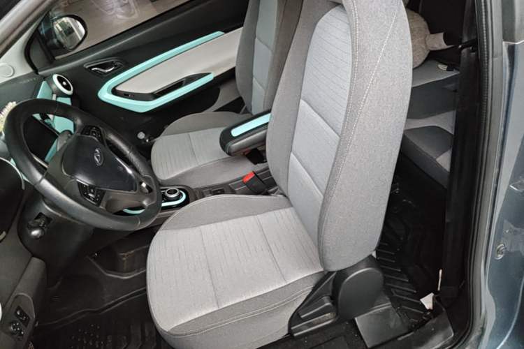 Used Chery QQ Little Ant 2021 150 000 Yuan "Ant Fan" Edition New Ant Cool Version Lithium-Ion Battery Left Front Seat