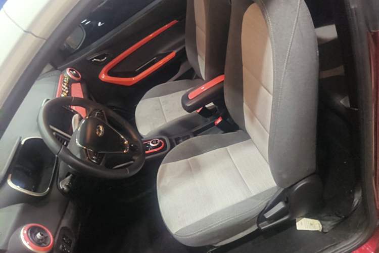 Used Chery QQ Little Ant 2021 150 000 Yuan "Ant Fan" Edition New Ant Cool Version Lithium-Ion Battery Left Front Seat