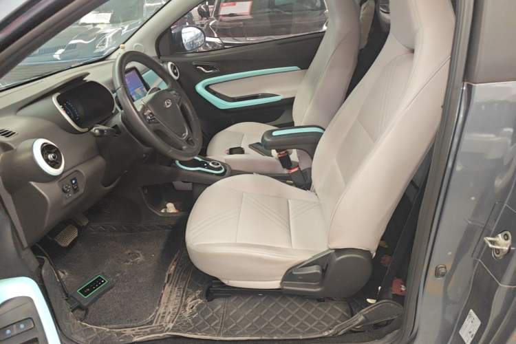Used Chery QQ Little Ant 2021 200 000-Yuan Ant Fan Edition Talent Version NMC Battery 301 km Left Front Seat
