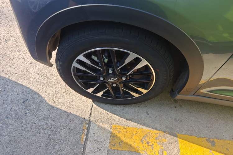 Used Chery QQ Little Ant 2021 Revised Version 150 000 Yuan Ant Fan Edition New Ant Cool Edition Lithium Iron Phosphate Left Front Wheel Hub