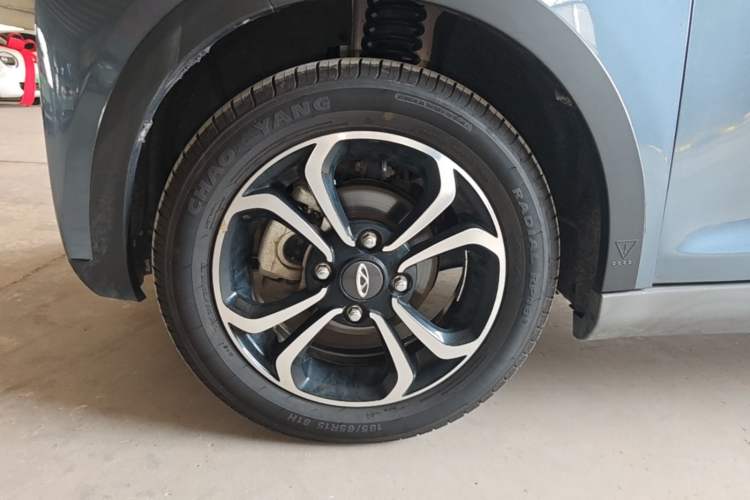 Used Chery QQ Little Ant 2021 150 000 Yuan "Ant Fan" Edition New Ant Xuan Version Lithium-NMC Battery Left Front Wheel Hub