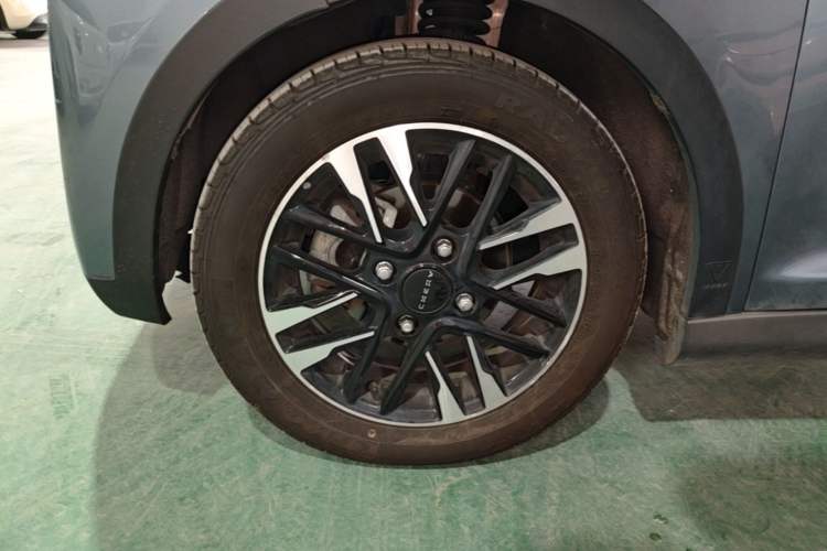 Used Chery QQ Little Ant 2021 200 000-Yuan Ant Fan Edition Oxygen Version Lithium Iron Phosphate 301 km Left Front Wheel Hub