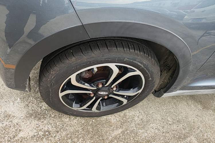 Used Chery QQ Little Ant 2021 150 000 Yuan Ant Fan Edition Ant Trend Version Lithium Iron Phosphate Left Front Wheel Hub