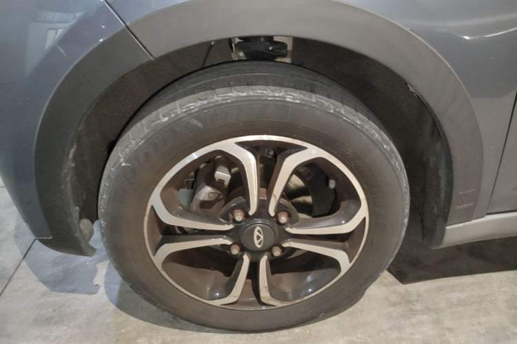 Used Chery QQ Little Ant 2021 150 000 Yuan Ant Fan Edition Ant Cool Version Lithium Iron Phosphate Left Front Wheel Hub