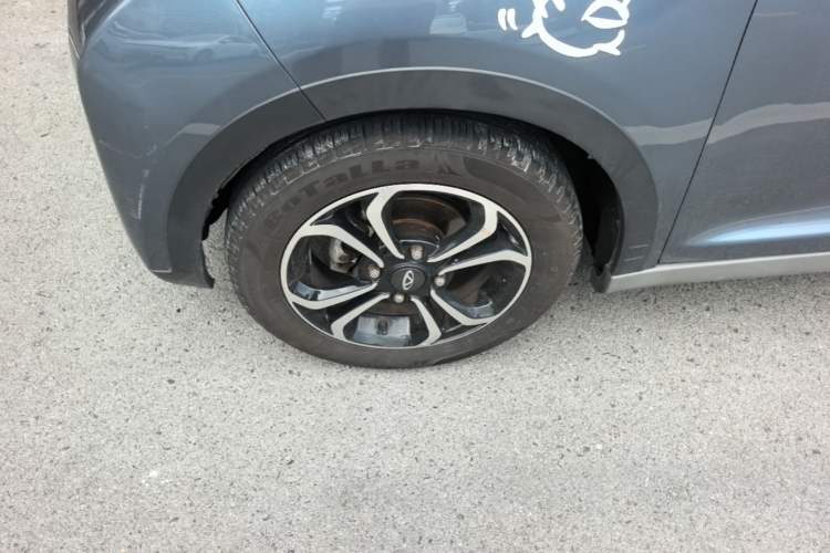 Used Chery QQ Little Ant 2021 150 000 Yuan Ant Fan Edition Queen Version Lithium Iron Phosphate Left Front Wheel Hub