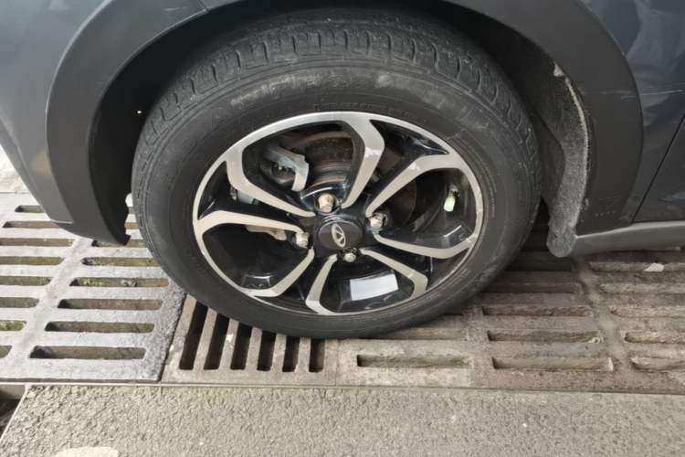 Used Chery QQ Little Ant 2021 150 000 Yuan "Ant Fan" Edition New Ant Xuan Version Lithium-NMC Battery Left Front Wheel Hub