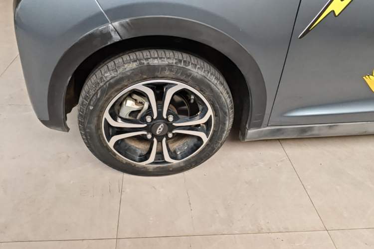 Used Chery QQ Little Ant 2021 150 000 Yuan "Ant Fan" Edition New Ant Cool Version Lithium-Ion Battery Left Front Wheel Hub